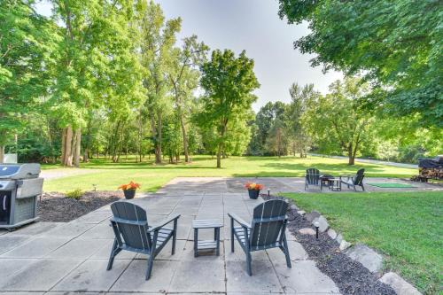 Victor House | Near Trails + Wineries: Victor Getaway w/Fire Pit