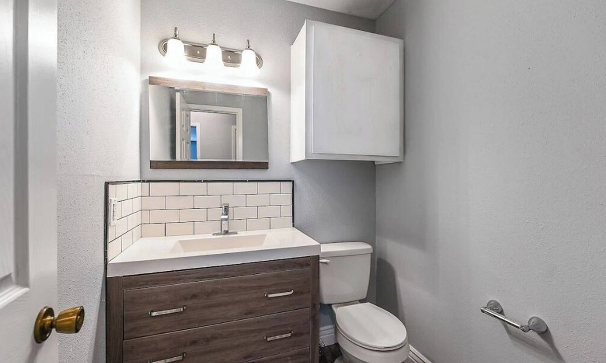 Southwood Valley Apartment | NEAR TX A&M, HWY 6 , NO CLEANING FEE ,ENTIRE Blace