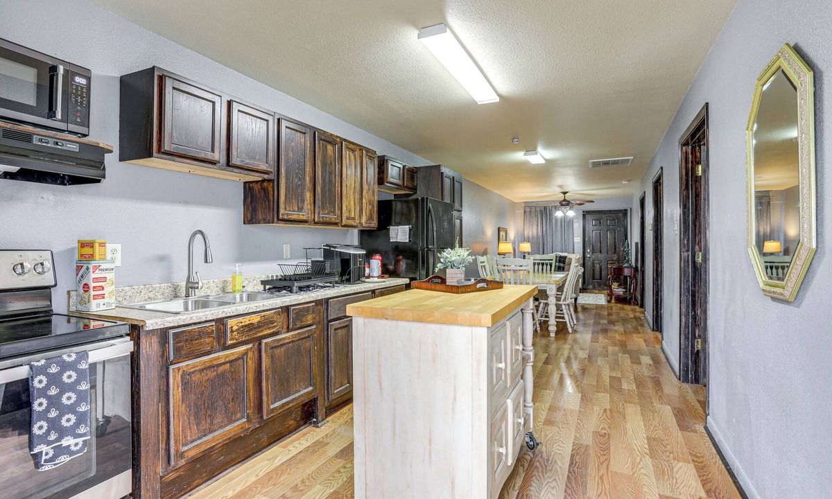 McRae Apartment | Near Universities: Family Condo in Mcrae!