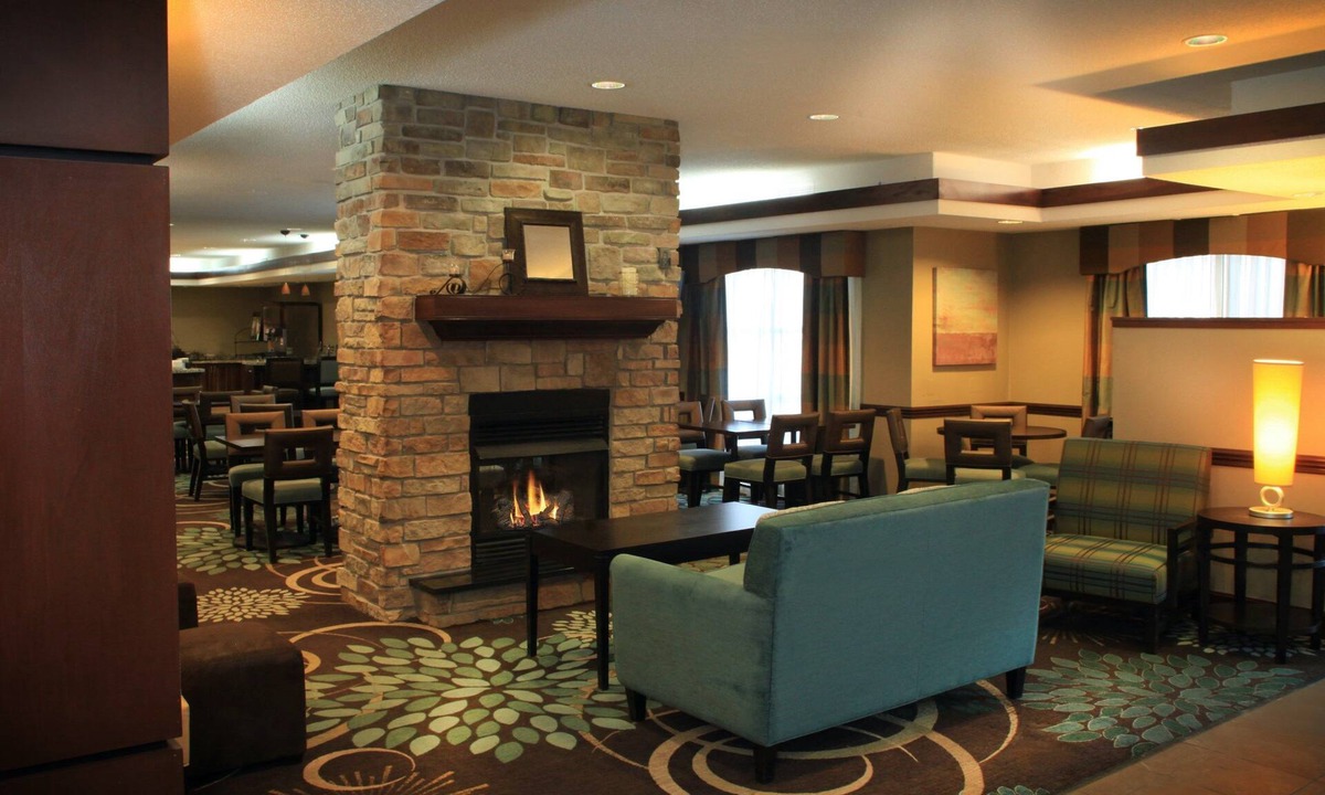 Columbia Condo | Near University of Missouri | Fitness Center + Breakfast Included