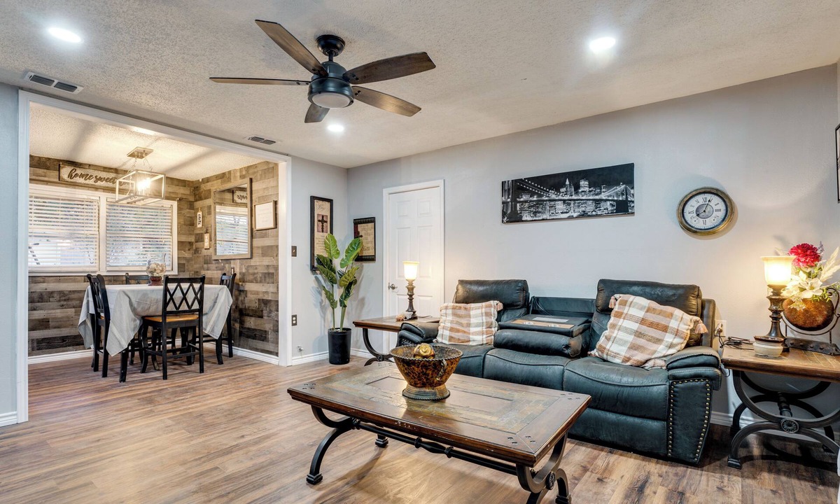 Victoria House | Near Wineries & Guadalupe River! Stylish Home