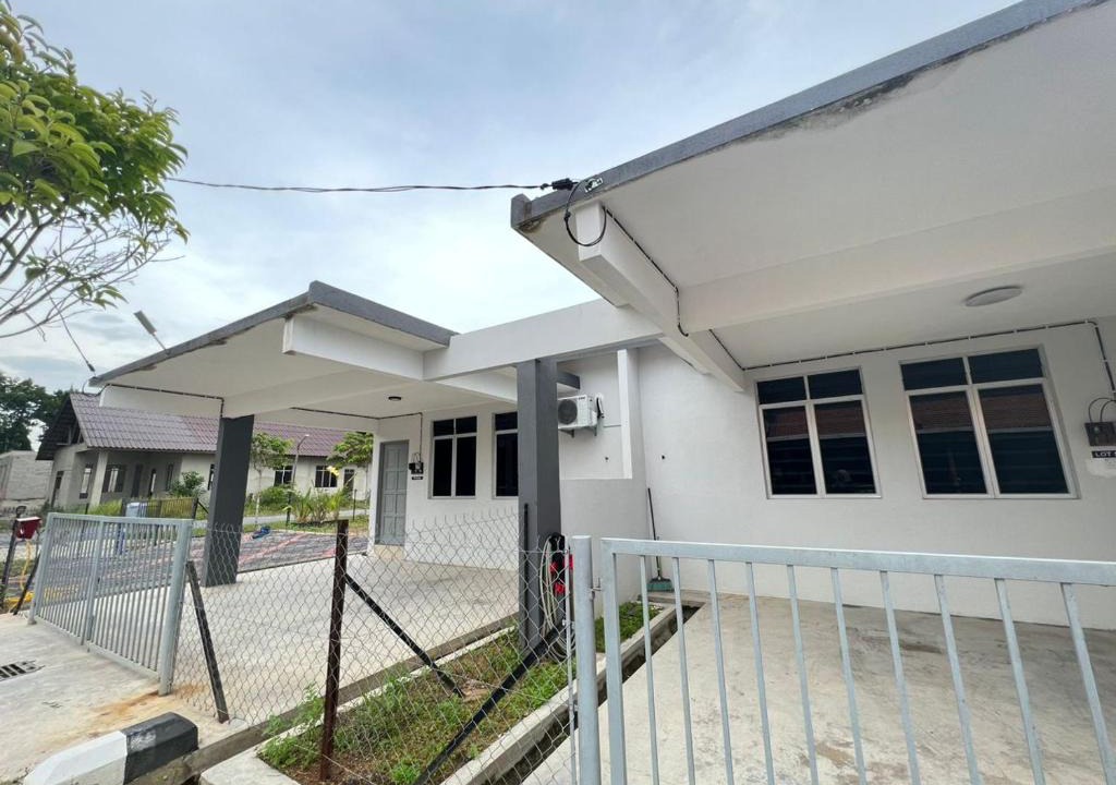 Kuala Terengganu House | nearby Umt unisza Airport drawbridge Enzo Homestay Gong badak Kuala Terengganu
