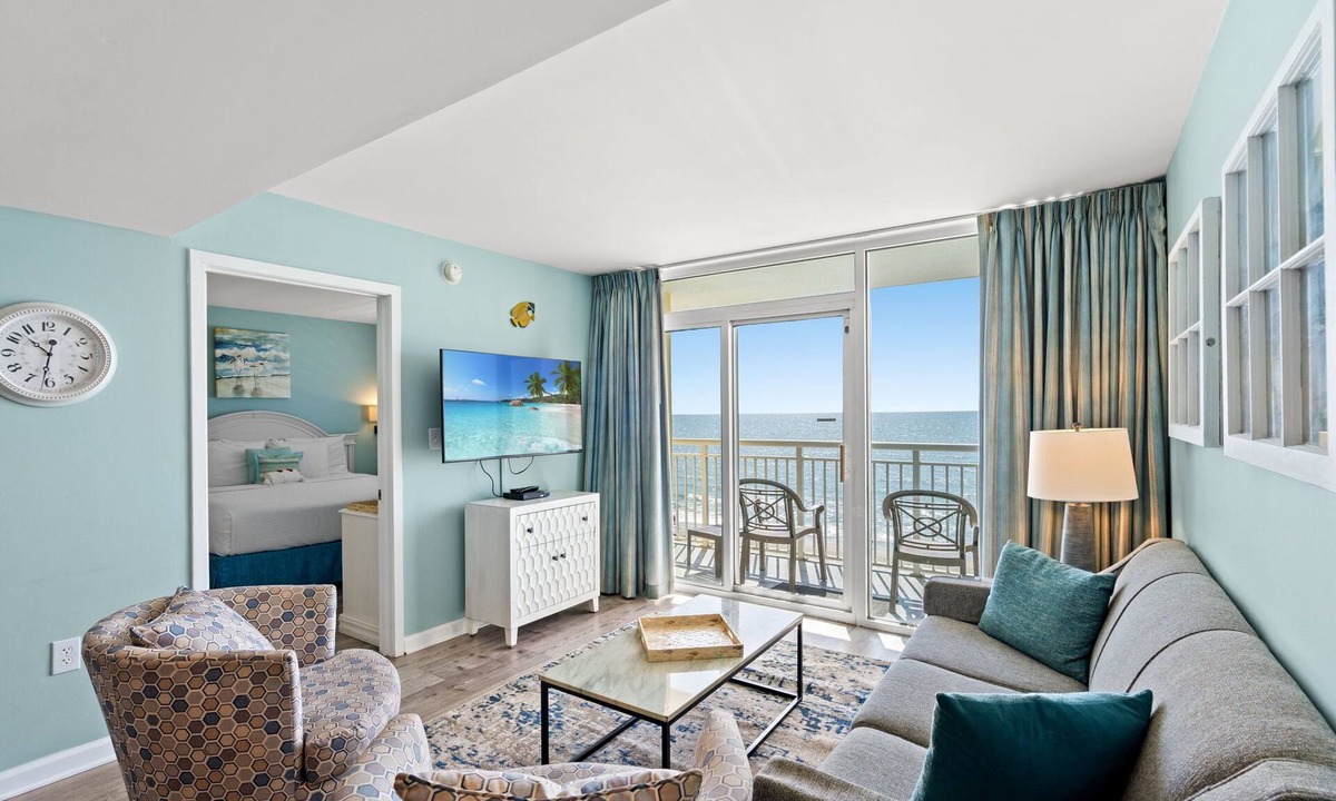 Myrtle Beach Condo | Need a beach getaway? Book our gorgeous Condo now!