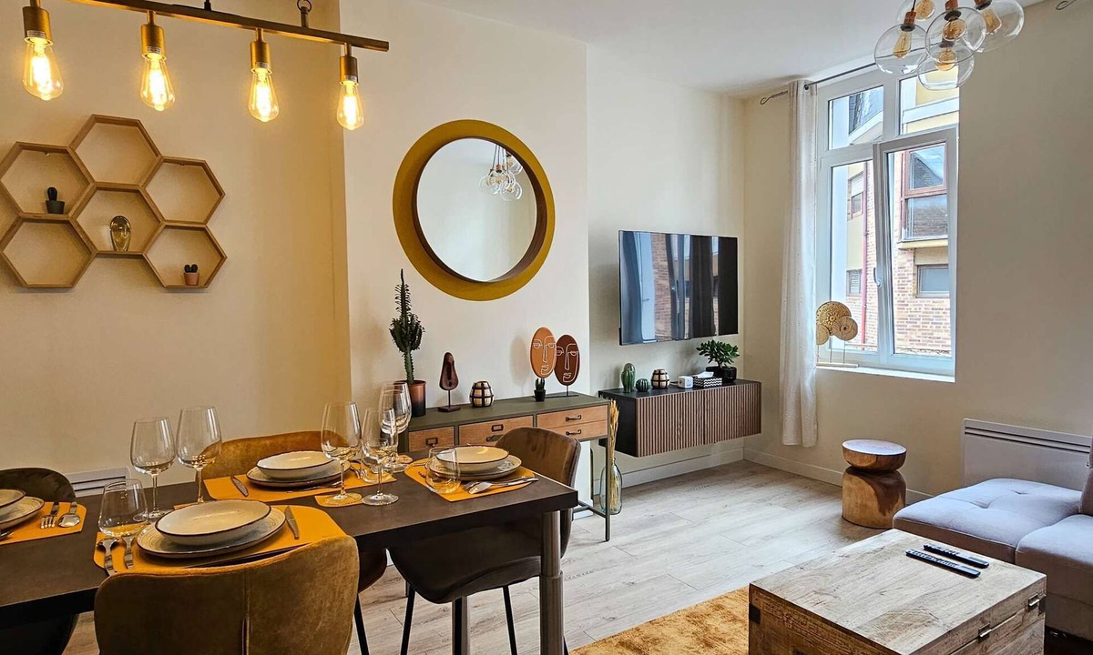 Saint-Quentin Apartment | Nef d'Or Agate Apartment