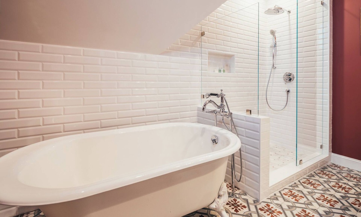 Lower Pacific Heights Hotel | Neighbourgood Sutter Mansion