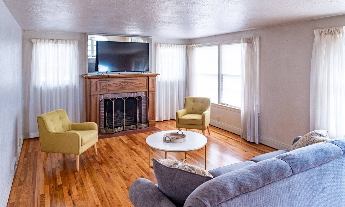 Sheridan House | Nelson Inn - Heritage B