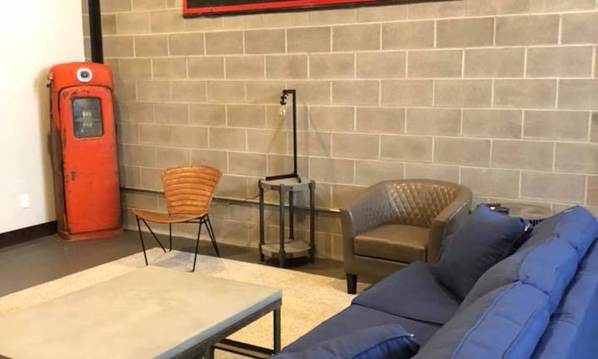 Sheridan House | Nelson Inn - Unit 3: The Industrial