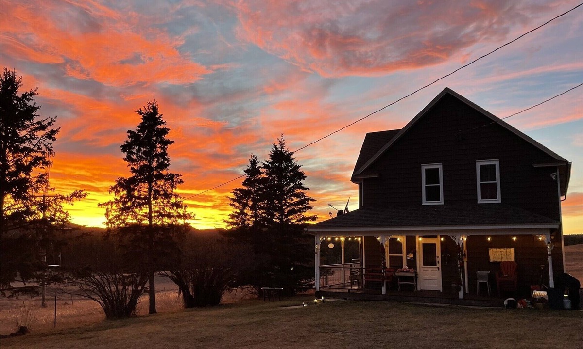 Nemo Other | Nemo Farmhouse on Centennial Trail With a View