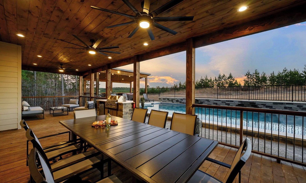 Pickens Cabin | Neon Moon Lodge | Luxury Cabin w/Heated Pool, Game Loft, King Suites & ATV Trail Access