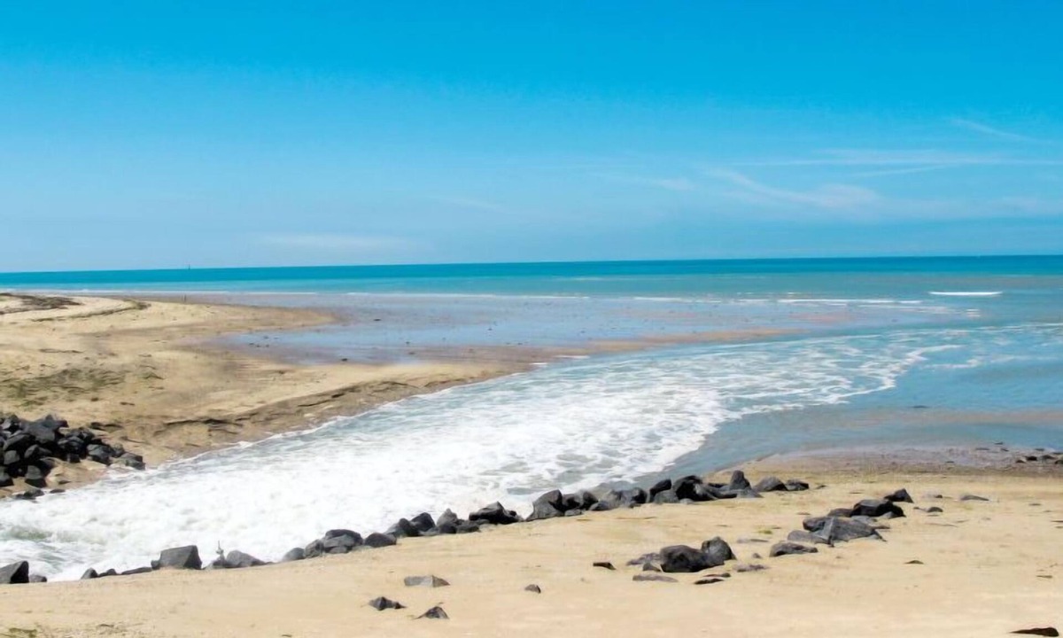 Anneville-sur-Mer House | Neptune by Interhome