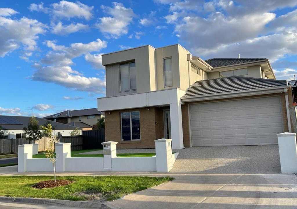 Manor Lakes House | Nestor