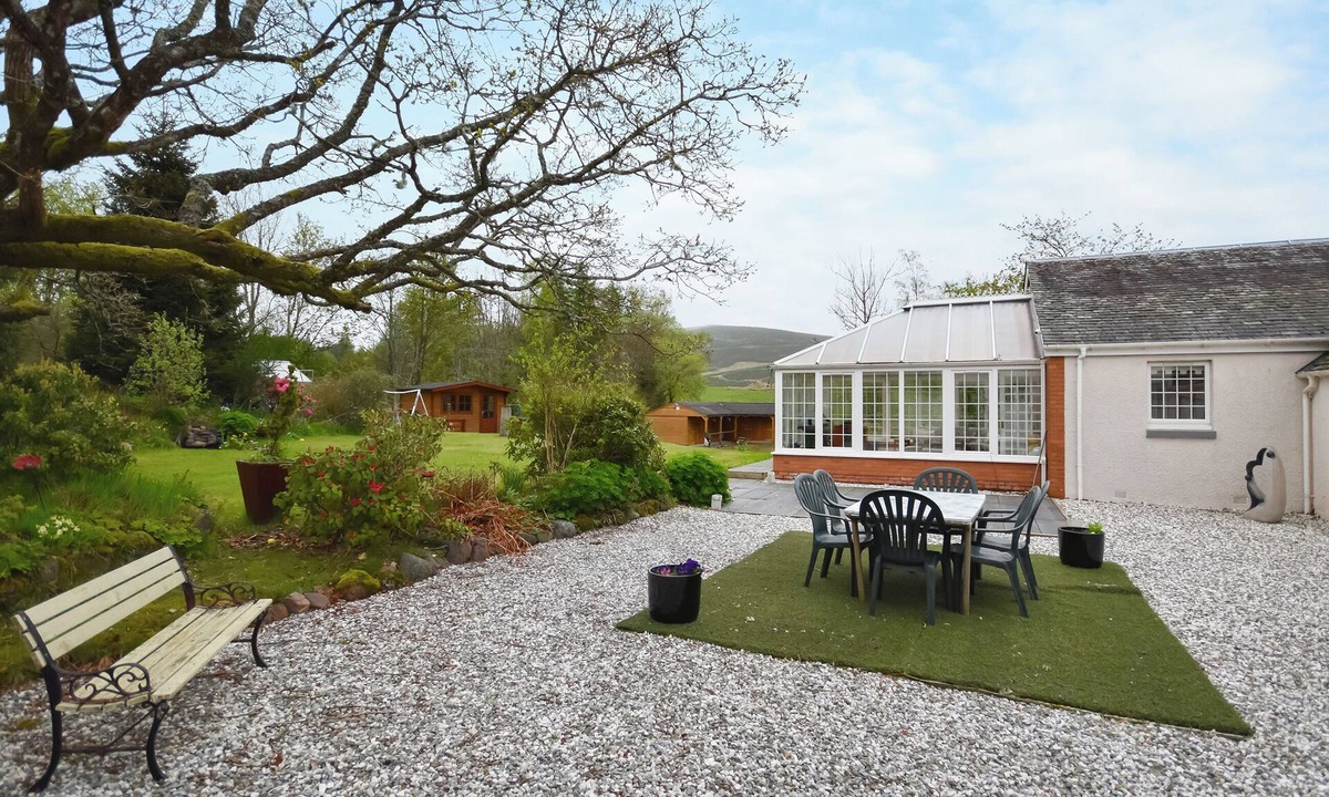 Dollar Cottage | Nether Auchlinsky Cottage