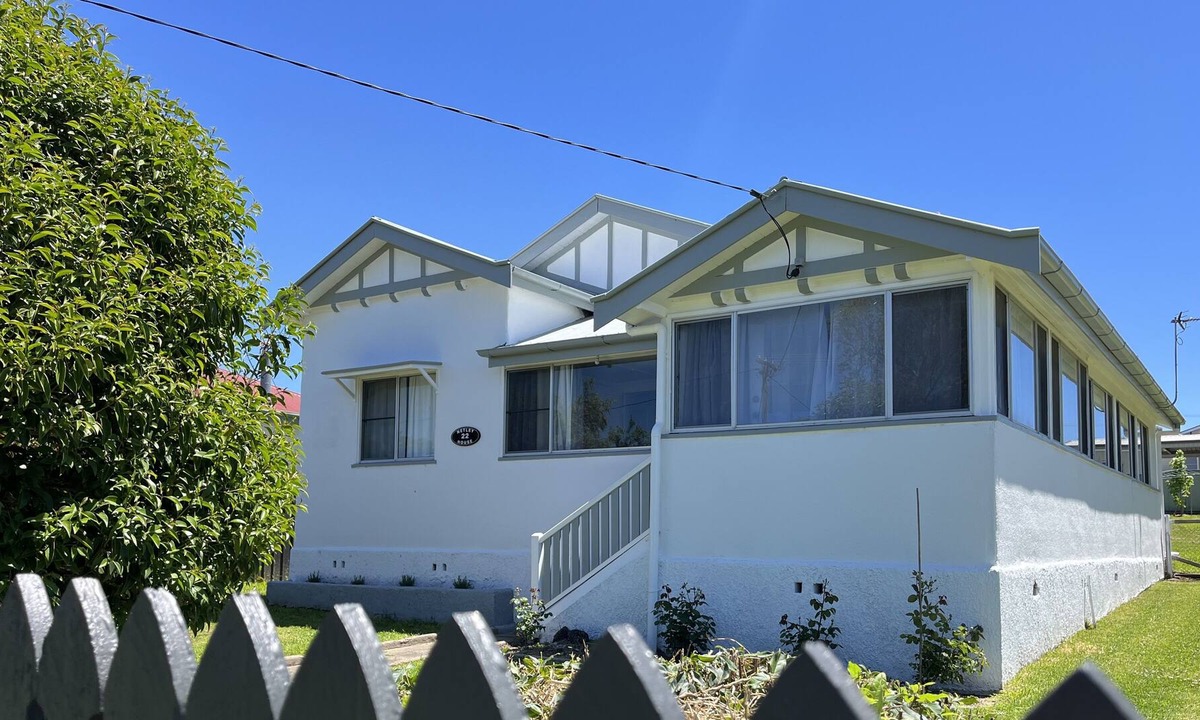 Stanthorpe House | Netley House- central, stylish, haven.