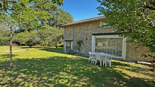 Saint-Mathieu House | Neuville