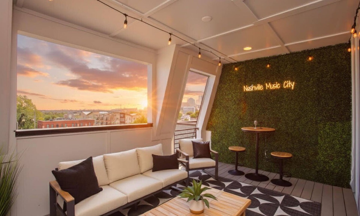 Buena Vista House | New 1.5 Miles to Broadway | City Views | Game Room