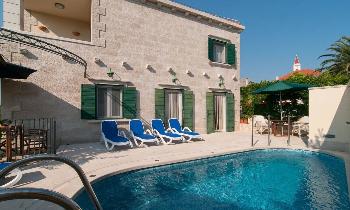 Mirce Villa | NEW! 10 Persons Villa With Pool at Island Brac