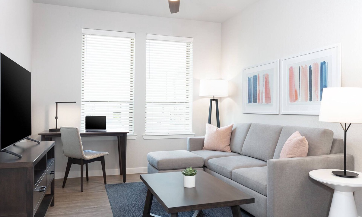 Crestview Apartment | *New 1bd/1ba Listing-Professionally managed community close to Downtown & Domain