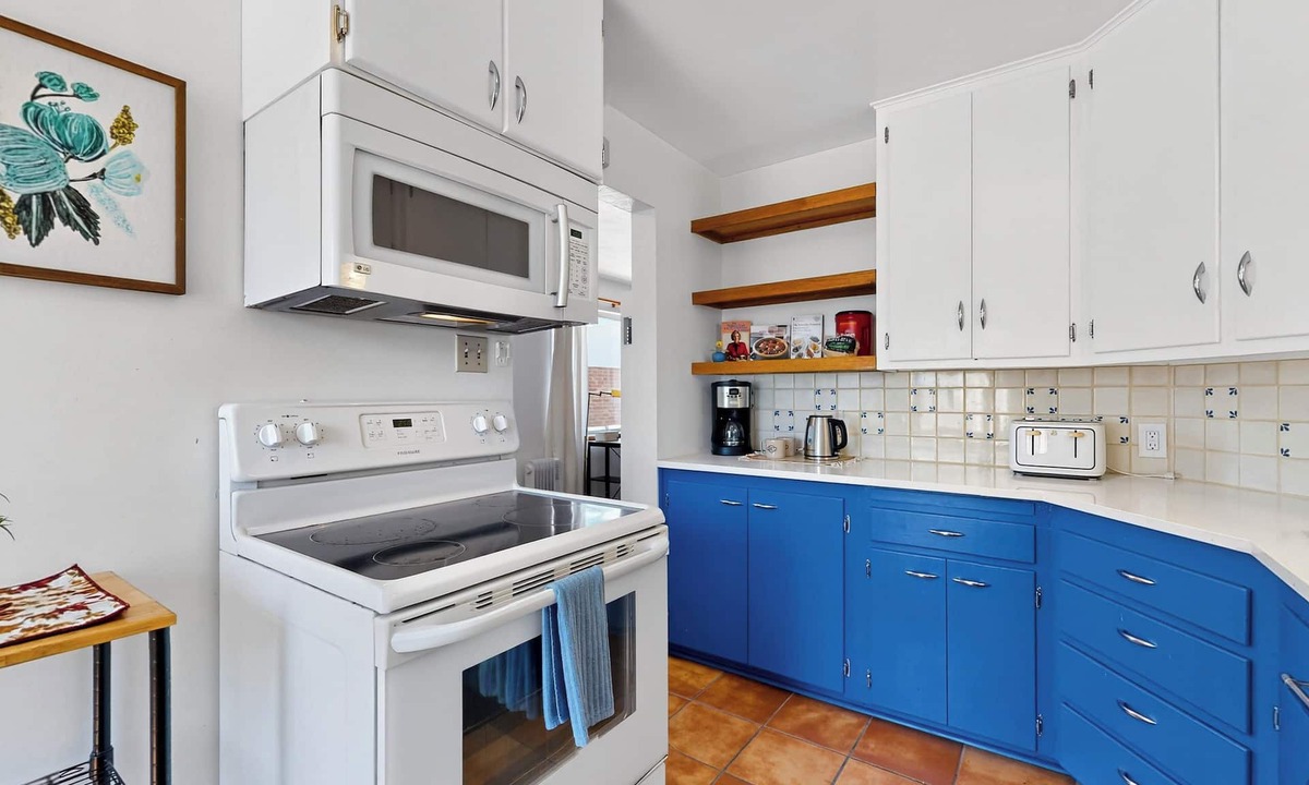 Pueblo Alto House | NEW- 2 Bed/1 Bath near UNM/VA/State Fair/Kirtland