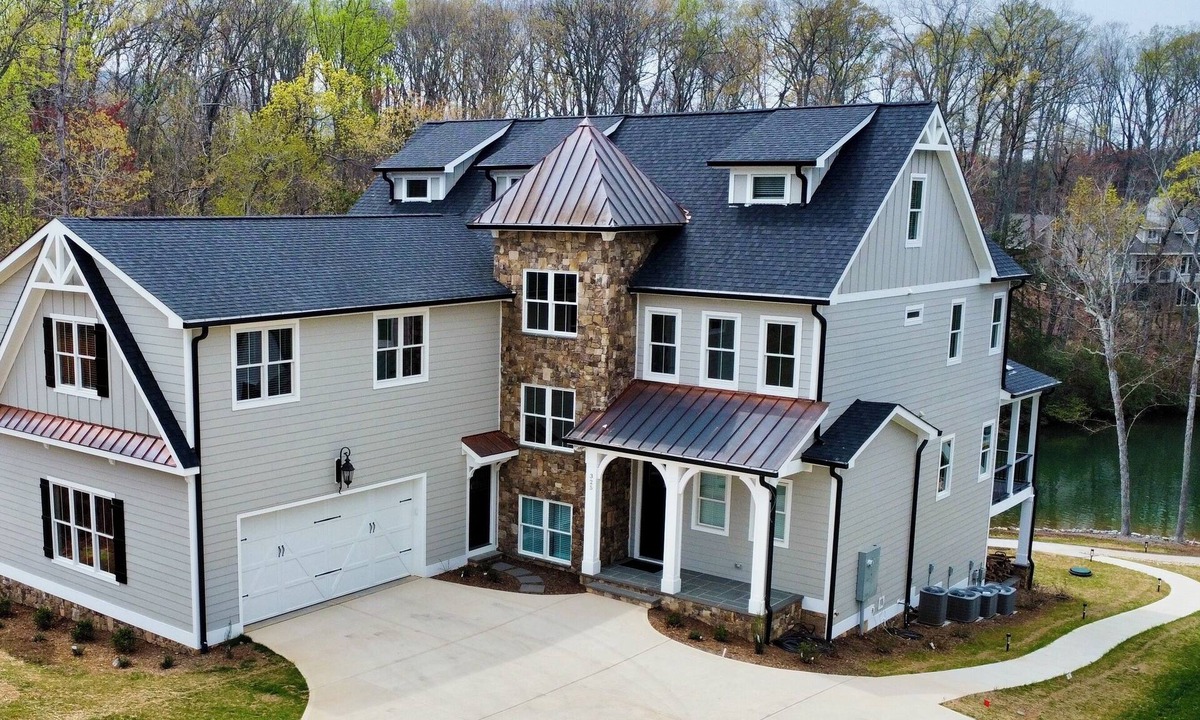 Penhook House | NEW 2024! LUXURY LAKEFRONT!Chef's Kitchen, Elevator, Firepit, Bar, Gameroom!