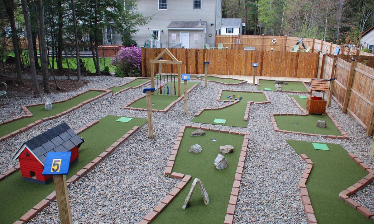 Warrensburg House | NEW-2024 Private Pickleball Court!