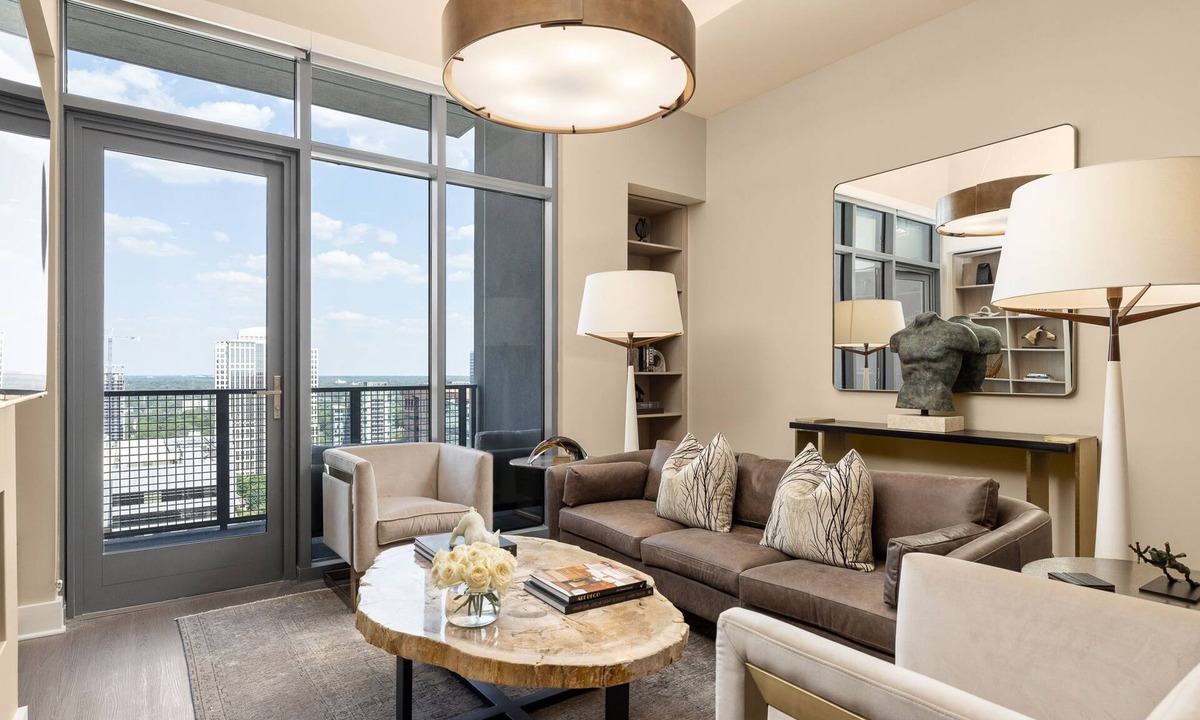 Midtown Apartment | *New* 28th Floor - Skyline Penthouse