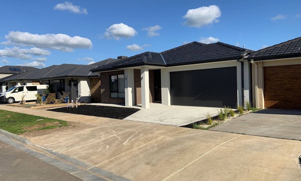 Clyde House | New 4.5 BR Modern Home @Clyde