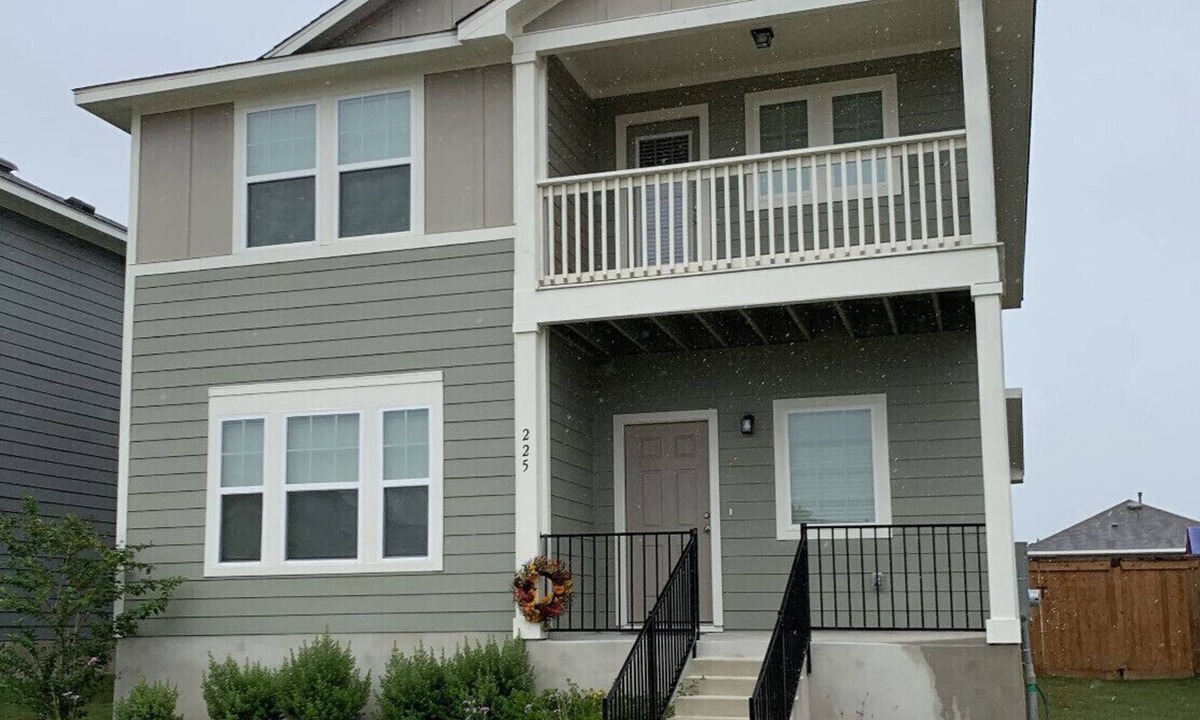San Marcos House | New 4 Bedrm Hm Pet Friendly Close to NB~Austin~SA Special Rates for longer stays