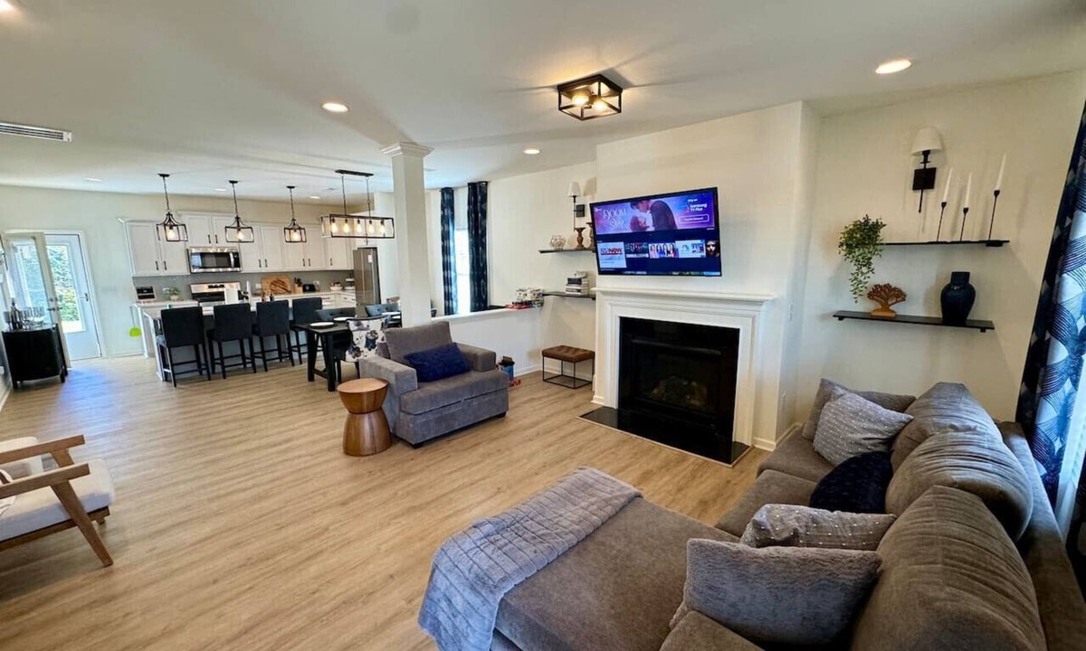 Ruffin House | New 4 Bedroom in Quiet Neighborhood w/Sidewalks & Parks
