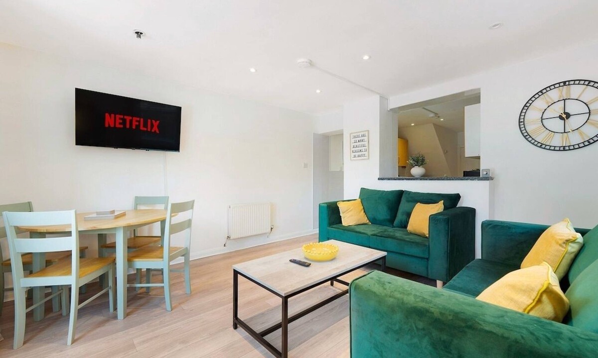 Framwellgate Moor House | New! 5BR in Newton Drive