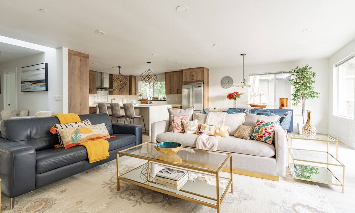 Haller Lake House | New 8 BR Mansion w/ theater, fire pit, pool table