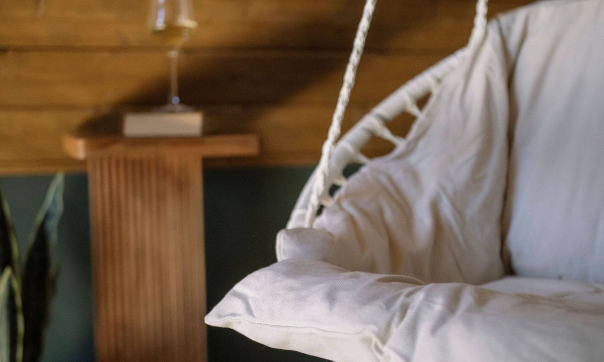 Haliburton House | NEW A-frame with sauna, fire pit & close to town