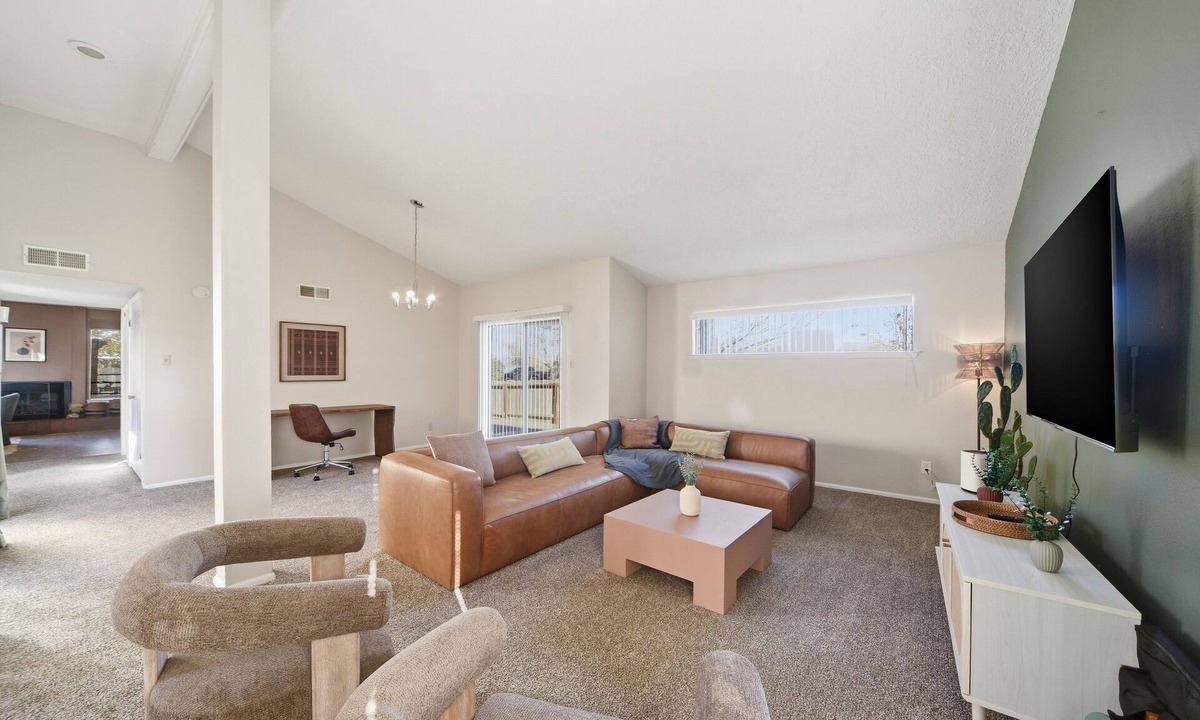 Taylor Ranch House | NEW! Albuquerque Escape | Hot Tub + Atrium