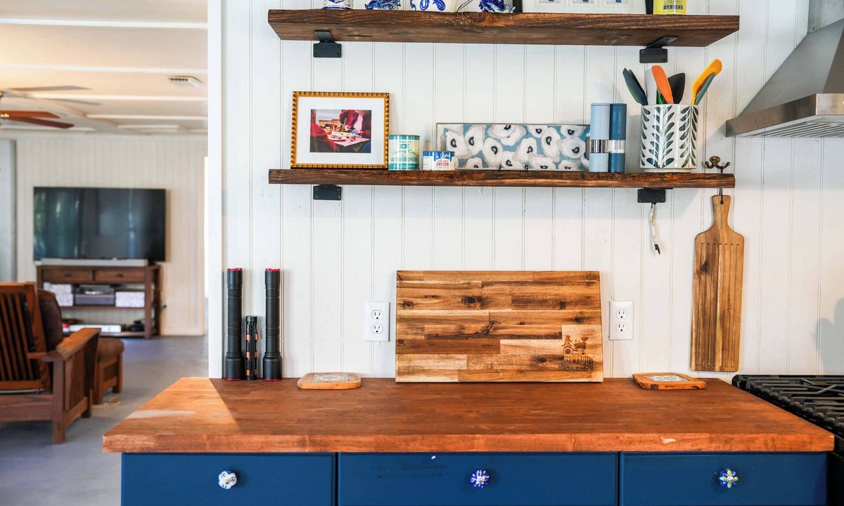 Apalachicola House | New- Apalachicola River Waterfront Dock & Kayak Launch