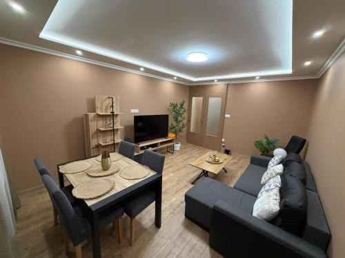 Chalon-sur-Saone Apartment | New apartment, close to highway, easy parking