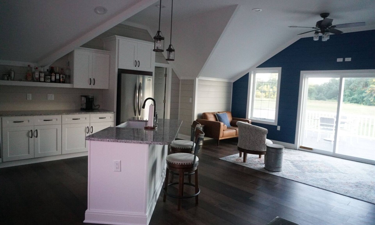 Elizabeth City House | New Barn Apartment on 55 acres/waterfront
