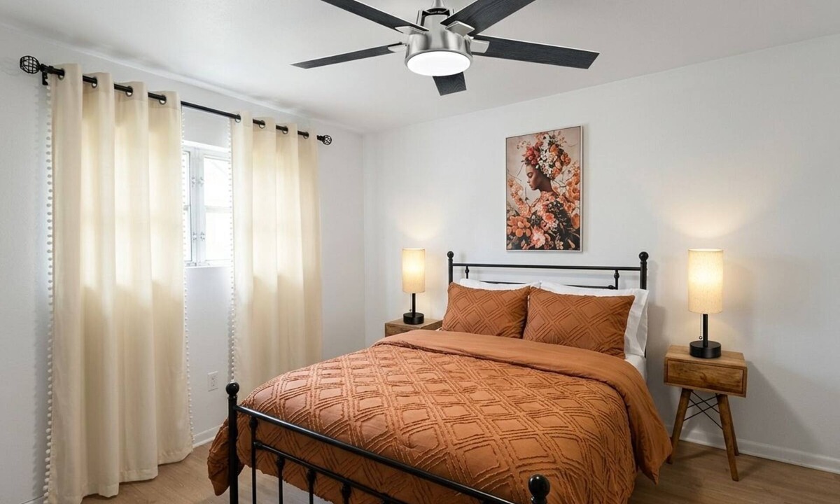 South Eola Condo | NEW Boho 1BR Steps to Lake Eola - Thornton Park