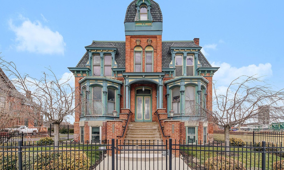 Midtown Condo | NEW! Brush Park Brilliance! Walk->Stadiums DT Luxe 3BR