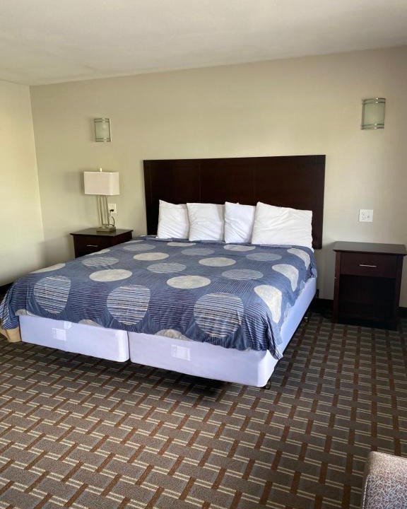 Eaton Hotel | New Budget Inn