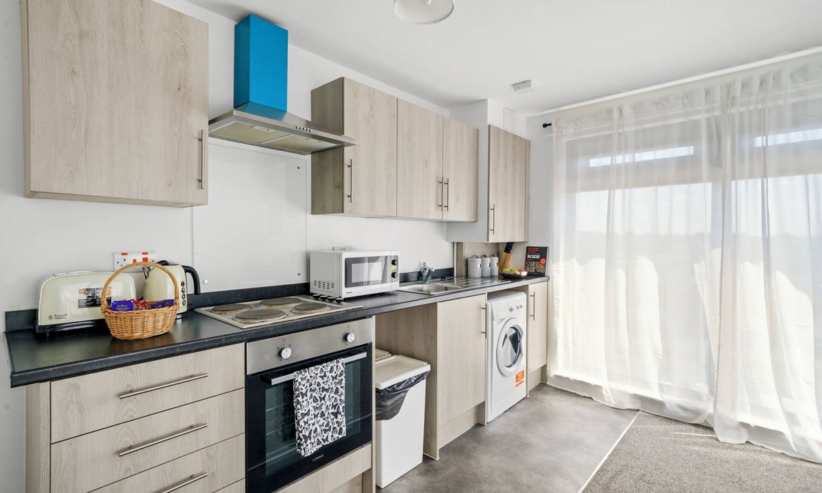 George Green Apartment | New Building 2 Bed 2 Bath Minutes From Heathrow