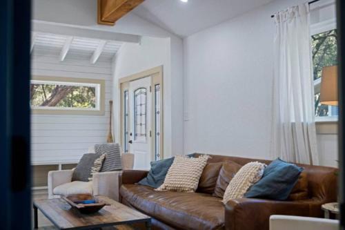 Wimberley House | NEW Campfire Cottage River Access Shared Pool