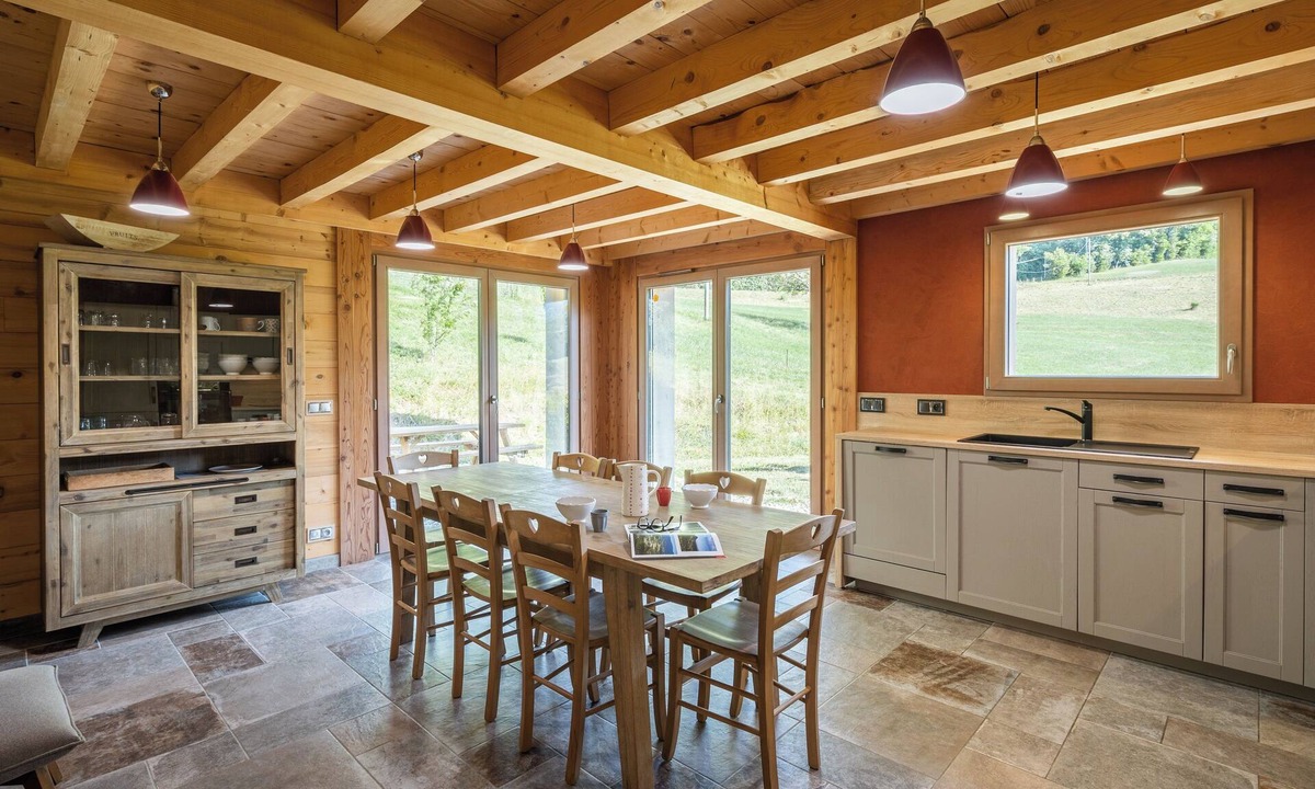 Montagnole Ski Chalet | New chalet for 8 people