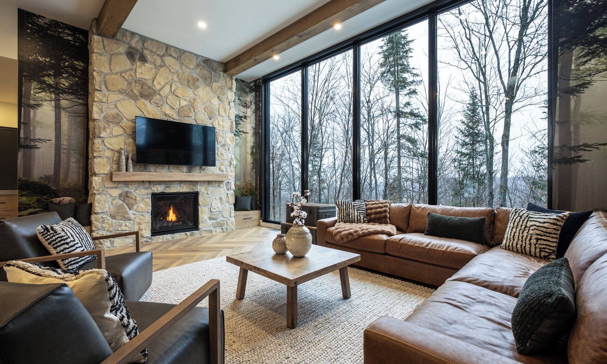La Conception House | NEW! Chalet Forena | 4 Bedrooms | Hot Tub, Garage, Firepit & Private Secluded Chalet