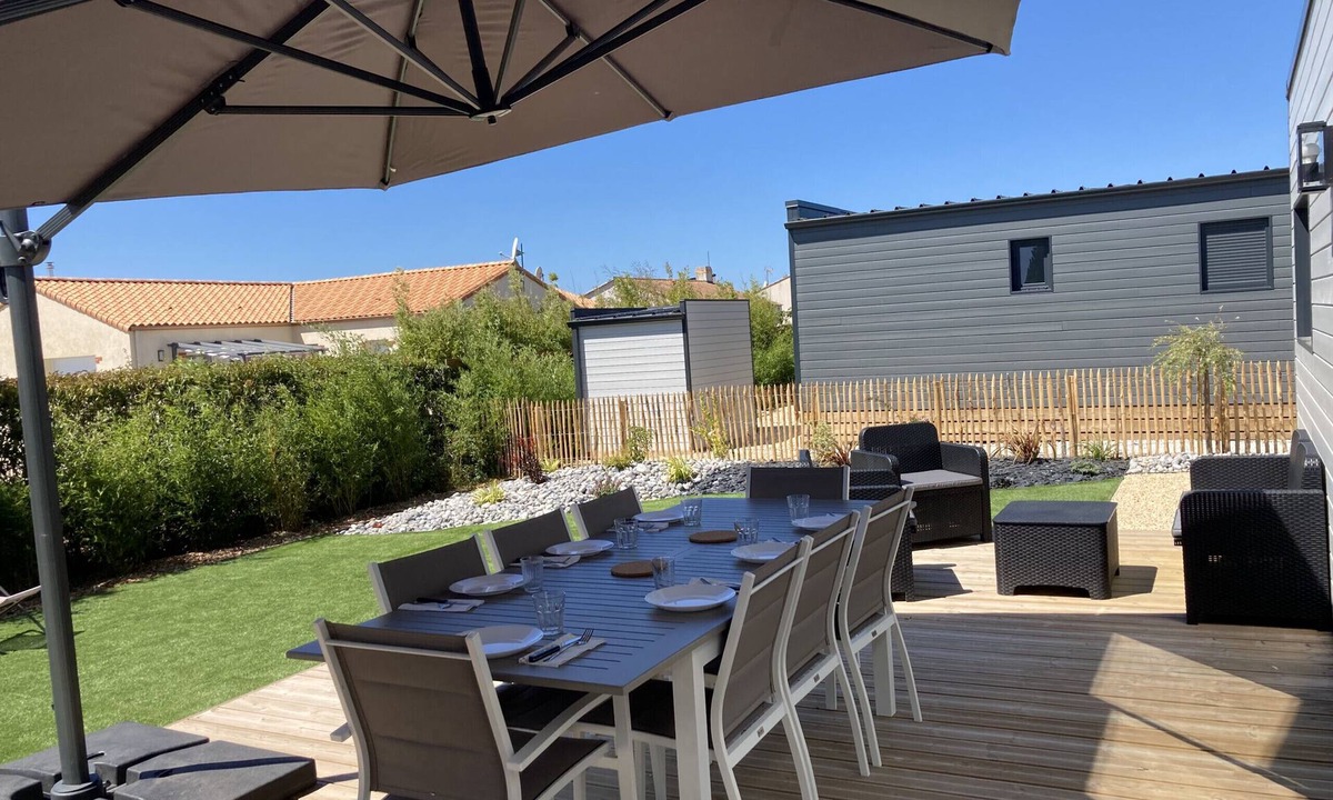 Bretignolles-sur-Mer Ski Chalet | New Chalet for 8 in a residence with pool