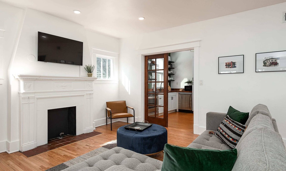 Clifton Apartment | New! Charming City Condo! Walkable & Chic!
