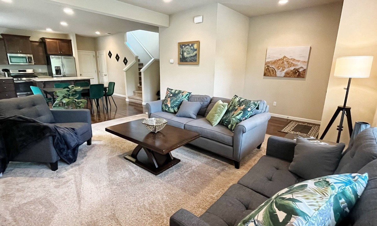 North Bethany House | New Classic Family Home in Quiet Neighborhood next to PCC Rock Creek