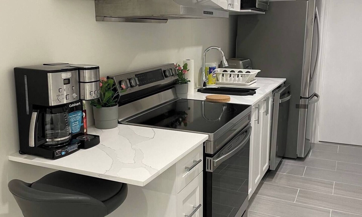 Sharon Apartment | New, Clean and Comfortable Apartment with Private Entrance.
