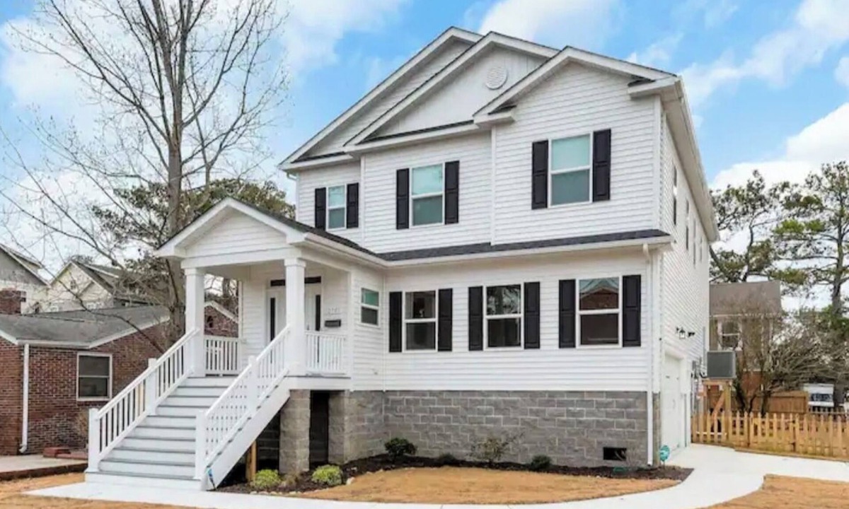 East Ocean View House | New Coastal Home Pet-Friendly Close to the Beach