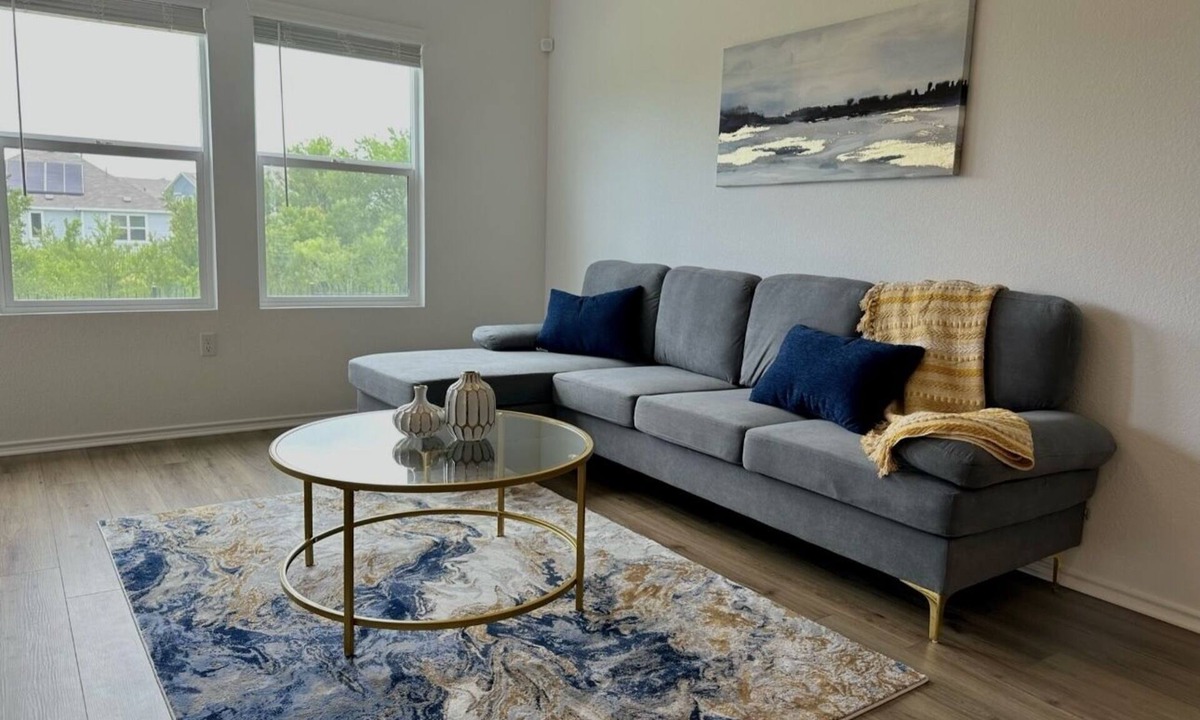 Del Valle House | New Comfy Modern Spacious Home near Tesla & AUS