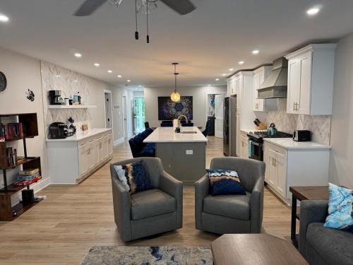 Northfield Apartment | New construction beach house