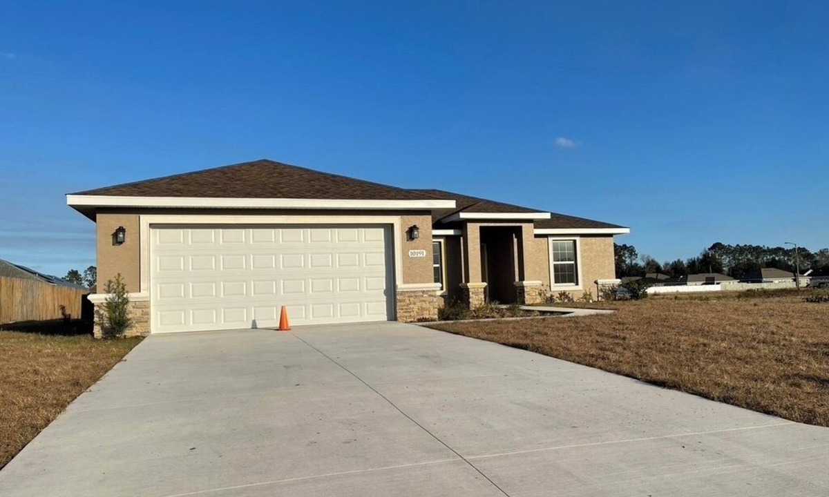 Candler House | New construction home in Belleview convenient to both The Villages and Ocala.